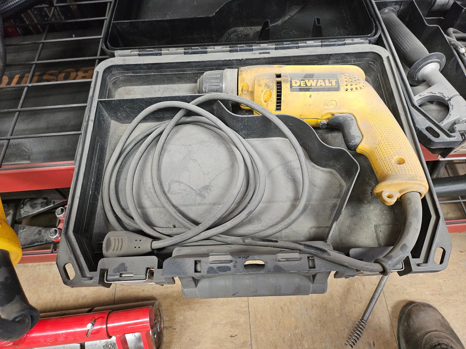 Dewalt 3/8" electric drill