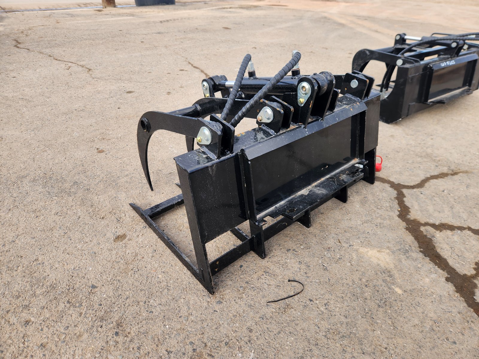 Mini Skid Steer 42" Brush Grapple Bucket - Full size