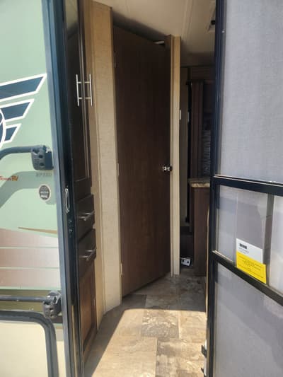 2016 Forest River Rpod 17' BP Camper - Image 11