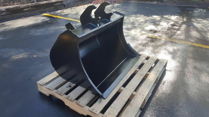 Deere 50G/50P 36" smooth, slurry bucket